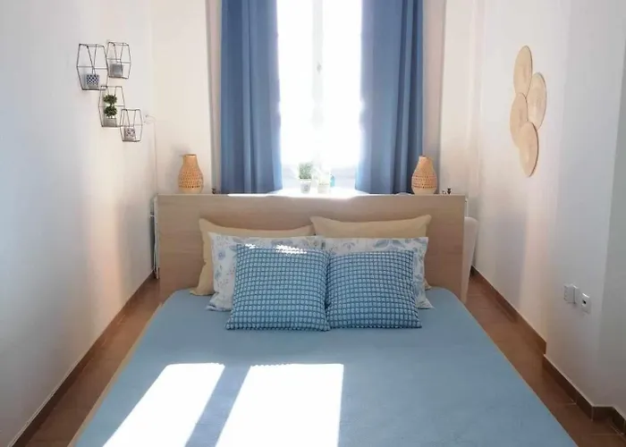 Aegina Port Apt 4